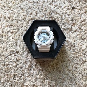 White G-Shock - Casio